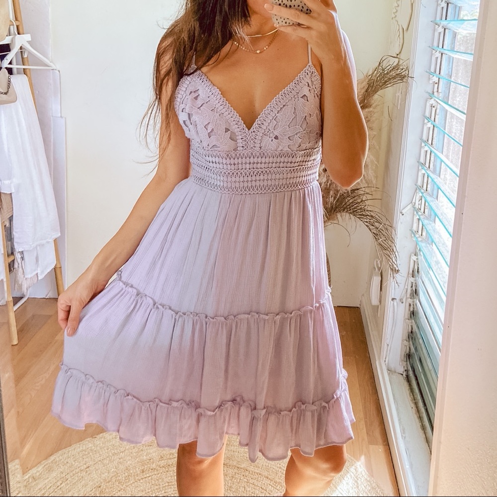 SOLD Daisy Shoppe San Clemente Lilac Lace Tie-Back Ruffle Dress size med Large - Picture 1 of 15